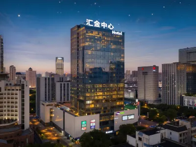 Golden °R Hotel(Shenlongcheng Store of Municipal People's Government) Hotels near Yan Emperor Themed Park of Shennong