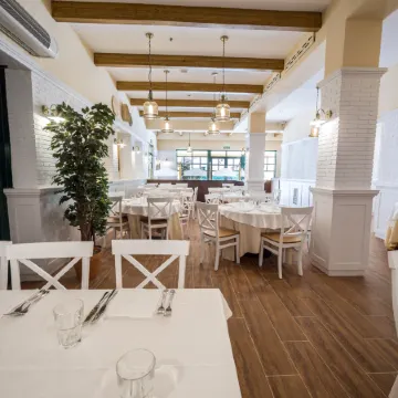 PortAventura Hotel - Includes unlimited access PortAventura Park & 1 access Ferrari Land