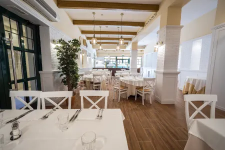 PortAventura Hotel - Includes unlimited access PortAventura Park & 1 access Ferrari Land