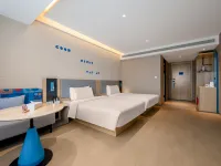 Home Inn (Linjiang Jiangxin Island Yalu River Branch) Hotels in Linjiang