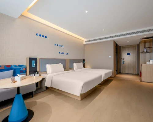 Home Inn (Linjiang Jiangxin Island Yalu River Branch) Hotels in Linjiang