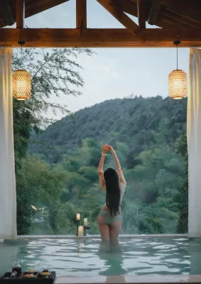 Under the Tree Art Hot Spring Homestay Hotels in Luding