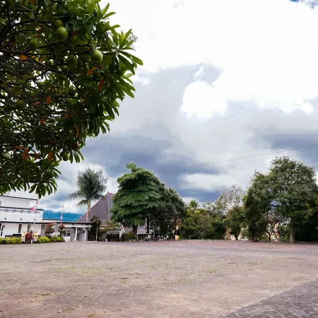 Tripletree Ciptaningati Culture Hotel