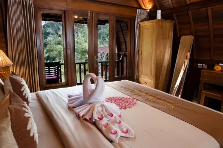 Yama Villa & SPA Ubud Отели рядом с достопримечательностью «Pura Pusering Jagat»