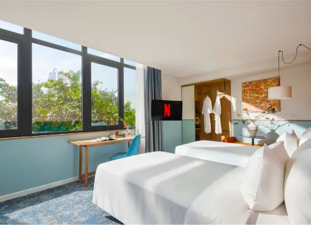 M Village Hotel Kim Ma Отели рядом с достопримечательностью «Мавзолей Хо Ши Мина»