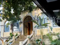 Tangtao Yard Hostel (Xiamen Gulangyu Fuxing Castle) Hotels near Riguang Mountain