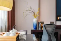Crystal Pudi Hotel (Jingdezhen Taoyangli People's Square) - Airport Shuttle