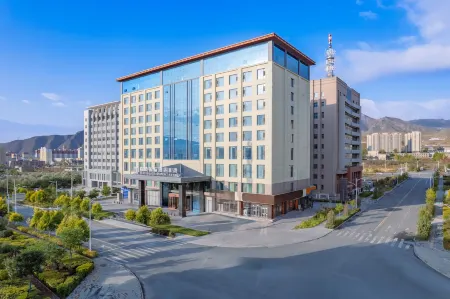Gesang International Hotel (Wuwei Tianzhu Railway Station) Отели рядом со станцией Tianzhu Railway Station