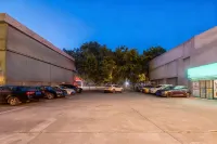 Yipin Yizhan Hotel (Xiaoji Village Subway Station) Hotels near Guangxi Botanical Garden of Medicinal Plants