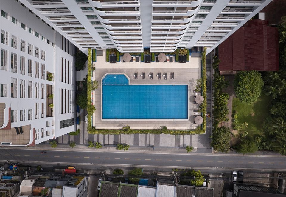 2. 샤마 레이크뷰 ..