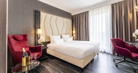 PLAZA Premium Grand Winston