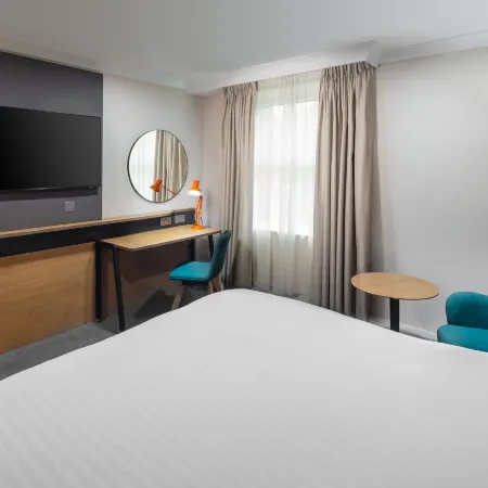 Holiday Inn FARNBOROUGH by IHG Hotele w: Farnborough