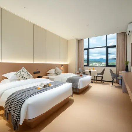 Huayi Select Hotel by Home Inn (Chuxiong Dayao County International Trade City) 다야오 호텔