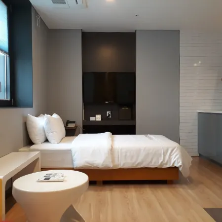 Grid Inn Hotel