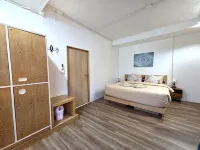 The Rock Samui Poshtel Lamai Beach