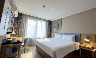 Home Inn (Donghai Niushan North Road Shuijingcheng Pedestrian Street)