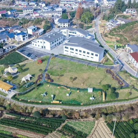Yunqihong Post Station