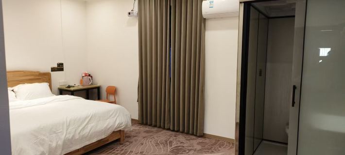 Xingning Zishun Hotel โรงแรมในซิงหนิง