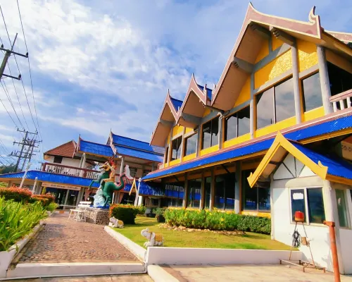 辛暹度假飯店 卡曼島附近的飯店