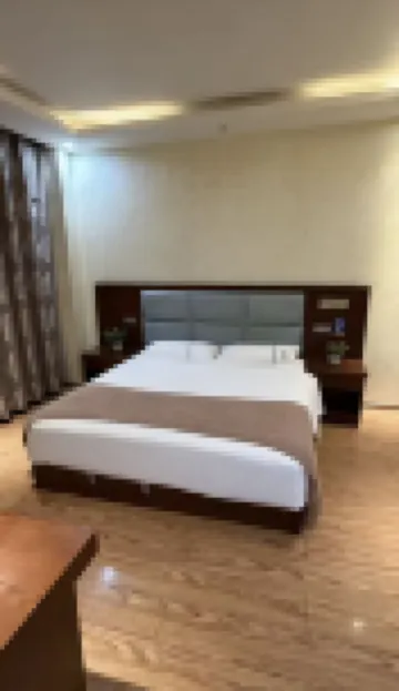 Luositian Express Hotel