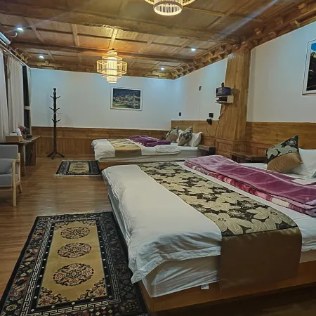 Gaodi Zangjia Homestay (Middle Zang Village Branch)