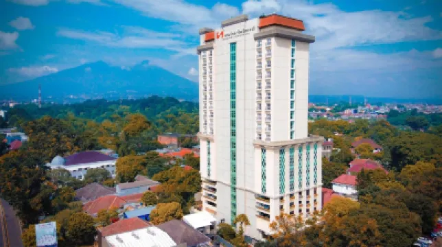 Swiss-Belhotel Bogor Hotels near Bogor Tengah