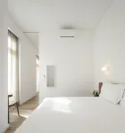 LSA Chiado Emenda by Numa - Ramah Hewan Peliharaan