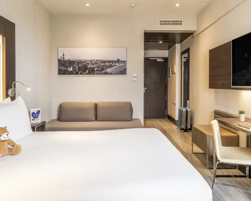 Novotel Madrid Center Hotels near Torrespaña