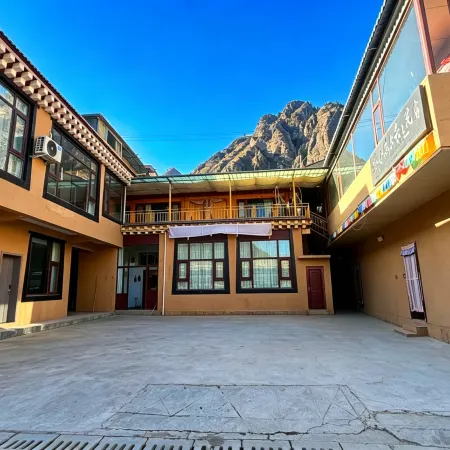 Danzhuer Cloud Homestay