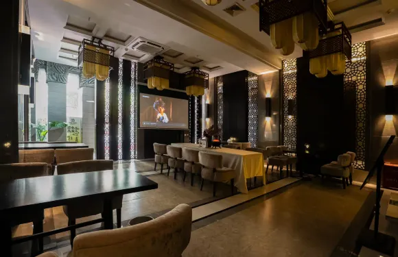 印象莊源酒店（荔波美食街店）