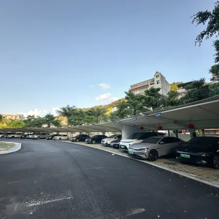 Yongding Longhu Grand Hotel