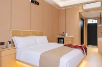Lucky Hotel