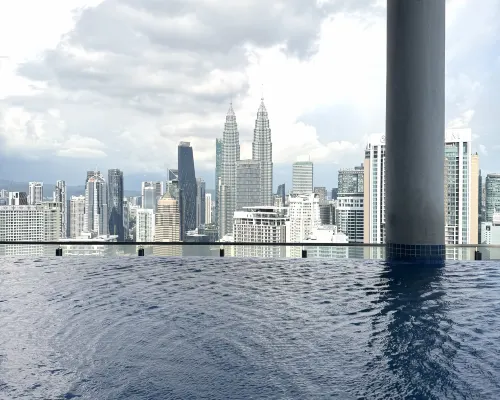 The Colony by Infinitum KLCC Sky Pool Suites Hotels in Kuala Lumpur