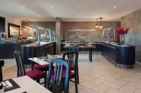 Plaza Regency Hotels - breakfast