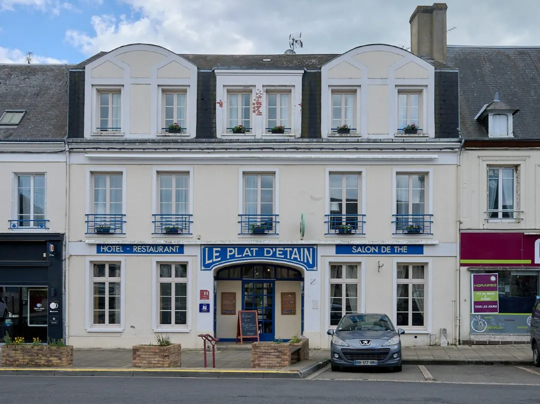 Hôtel Restaurant Le Plat D'etain - Eure-et-Loir