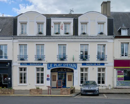  Hôtel Restaurant le Plat d'Etain Hôtels à : Brou