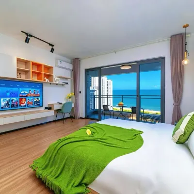 Dolphin Bay Resort Apartment (Shanwei poly Jinting Bay store) Hotels near South China Normal University (Shanwei Campus)