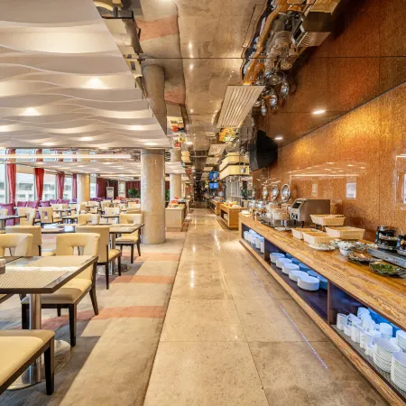 Zhuhai L Hotel (Gongbei Port High-speed Railway Station) Отели рядом с достопримечательностью «Пограничный переход Gongbei»