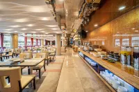Zhuhai L Hotel （Gongbei Port High-speed Railway Station）
