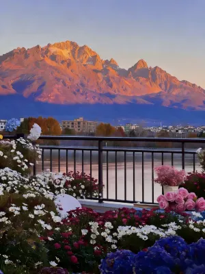 Yiyu | Homestay Muyu Liubai · Cloud Projection Healing Boutique Stay (The Old Town of Lijiang)
