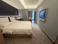 Ease Hotel · Zhi (Yichang Three Gorges Visitor Center Binjiang Wanda)