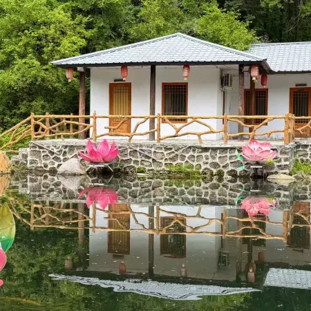 Lake Jingpo Canyon Jinyuan Hotel