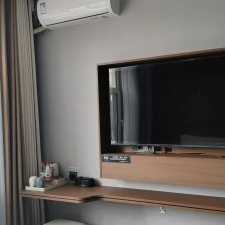 Longsheng Business Hotel
