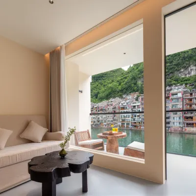 Zhenyuan Shanshe Hill Villa Private Hot Spring Homestay Hotels near Zhenyuan Ancient Town