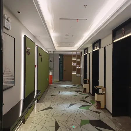 Fuhuang Peninsula Holiday Inn