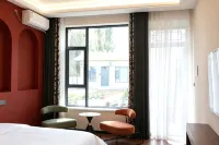 Huocheng Shanyu Quanju | Radiant · Vale · Lustre Homestay (Jieyou Princess Lavender Garden) - موقف سيارات