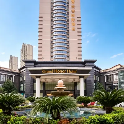 Honor International Hotel Hotels near Celebrity Sculpture Park