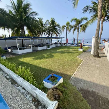 Brizo Hotel & Beach Resort