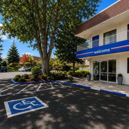 Studio 6 Suites Yreka CA