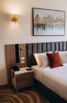 Settle Inn Joud Hotel - สระว่ายน้ำแบบอินฟินิตี้